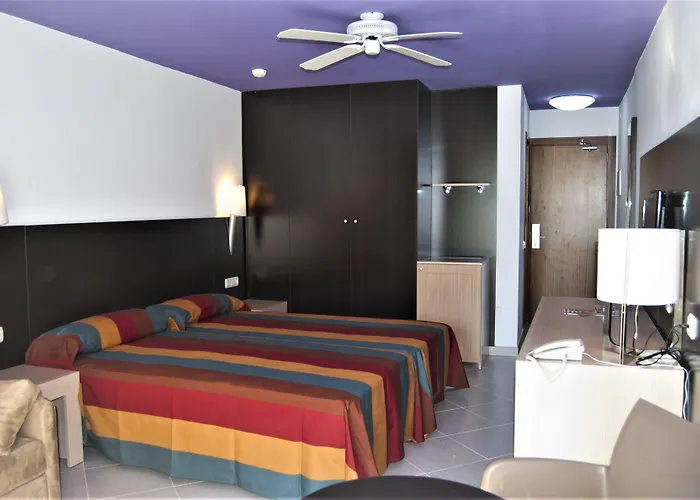 Hotel Sbh Monica 4*
