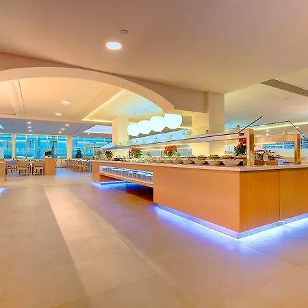 Sbh莫妮卡海滩度假酒店